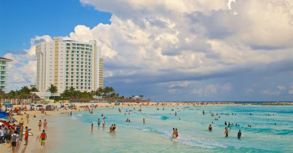 Cancún apuesta al turismo cultural para diversificar su oferta más allá de las playas