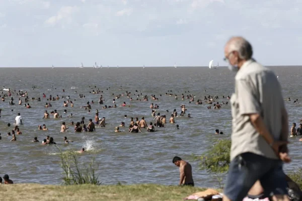 Bañarse en el Río de la Plata: los riesgos que todos deberían conocer