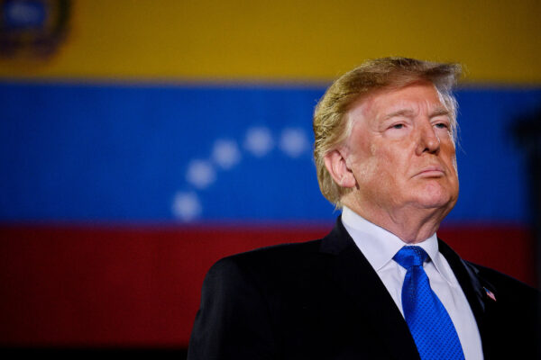 Trump anunció la reapertura del espacio aéreo de Venezuela a vuelos comerciales
